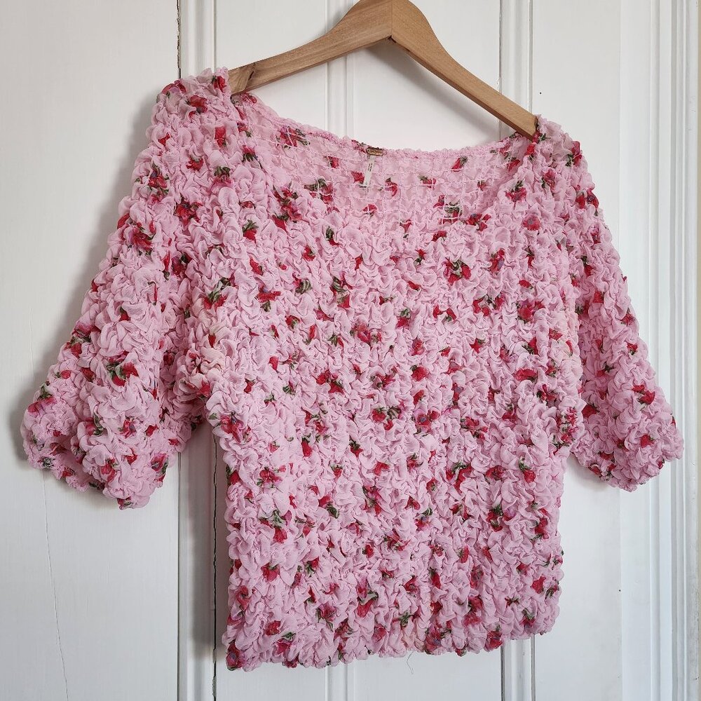 Free People Rosie Posie Cute Pink Floral Ruched Smocked Top Size L